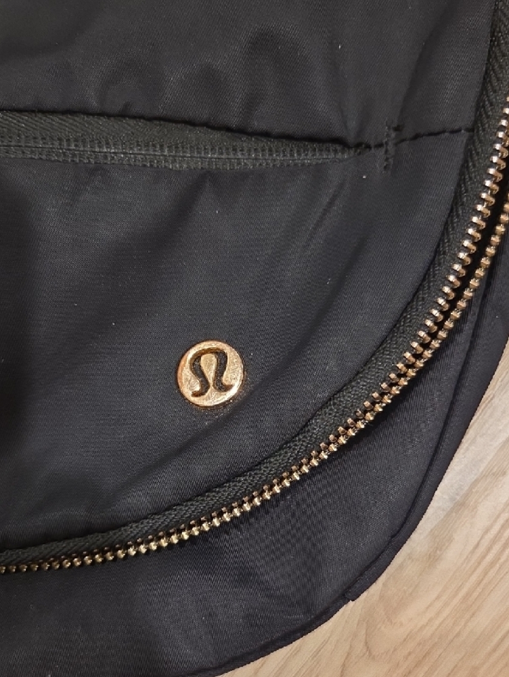 lululemon athletica Black Crossbody Bag with Rose Gold Hardware - Picture 2 of 6
